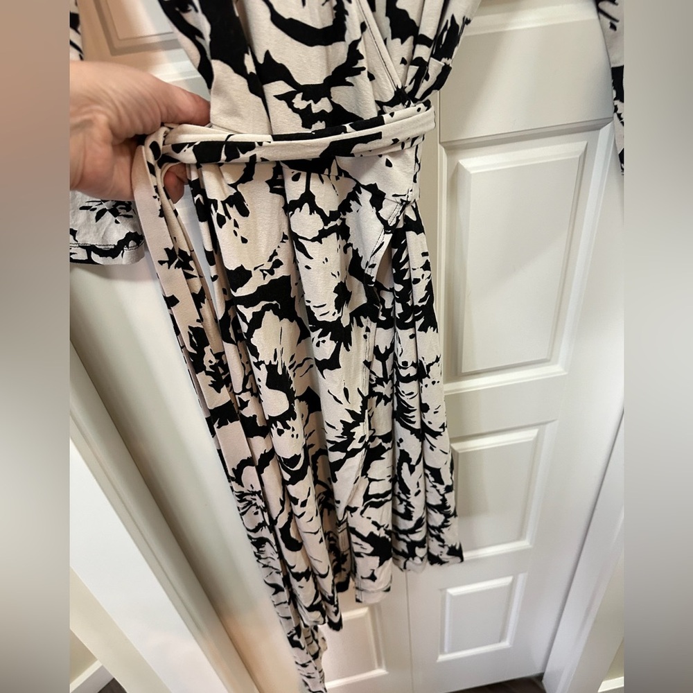 Banana Republic Jersey Stretch Wrap Around Dress | Size M - Picture 7 of 7